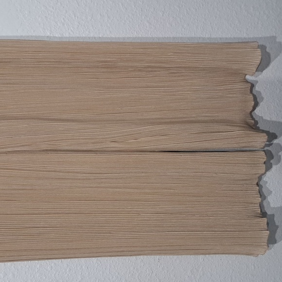 Gianni Bini Joni Plisse Elastic Waistband Coordinating Pants - Picture 11 of 14